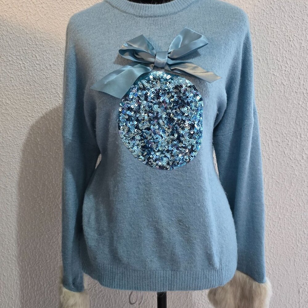 Holiday Time XXL Blue Sweater With Sequin Ornament‎ & Faux Fur Cuffs